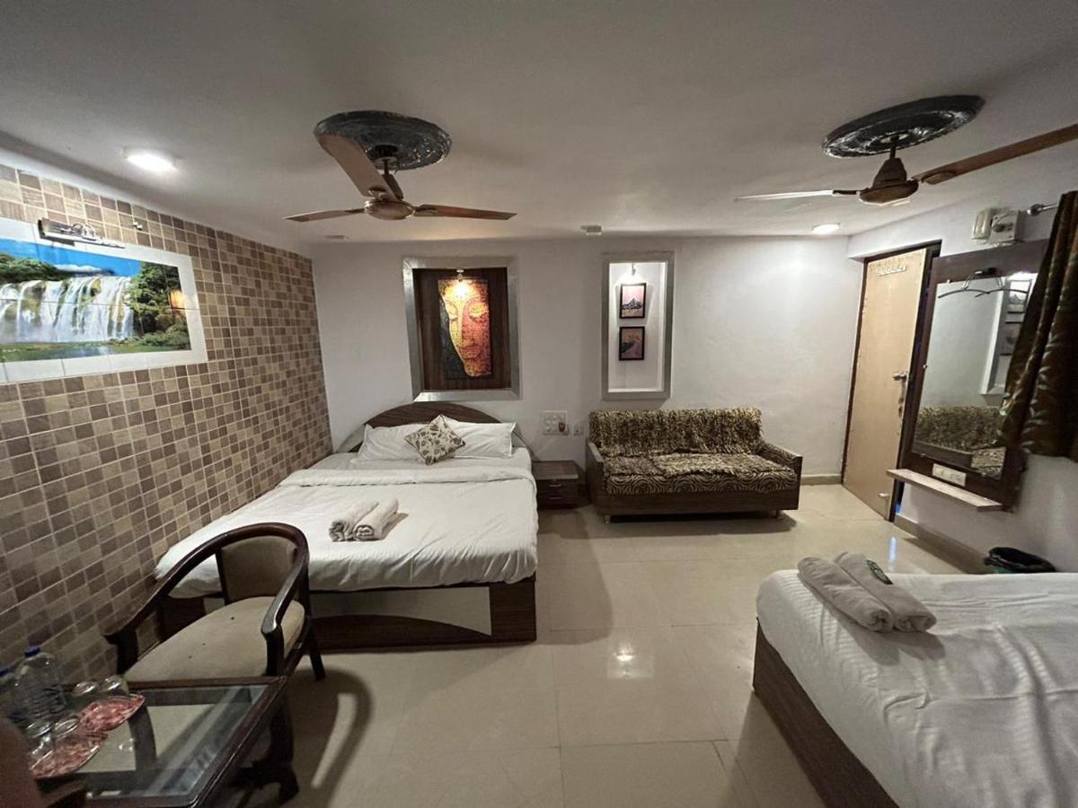 The Peach Tree Rooms مونت ابو المظهر الخارجي الصورة