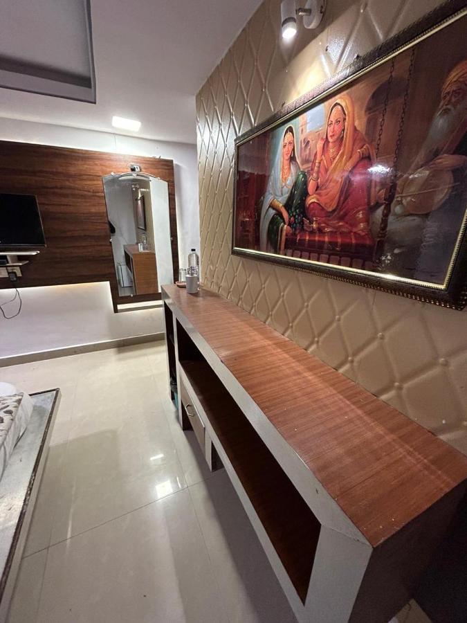 The Peach Tree Rooms مونت ابو المظهر الخارجي الصورة