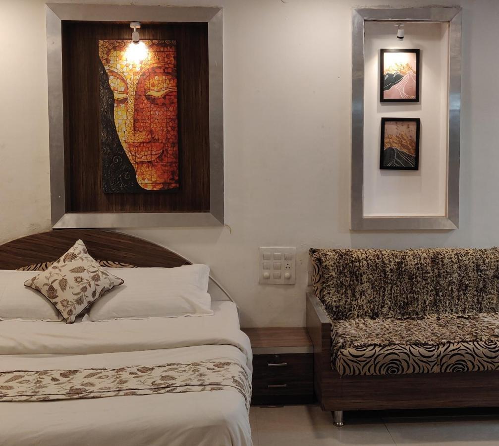 The Peach Tree Rooms مونت ابو المظهر الخارجي الصورة