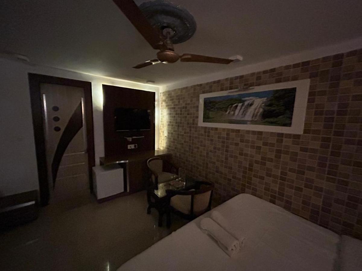 The Peach Tree Rooms مونت ابو المظهر الخارجي الصورة