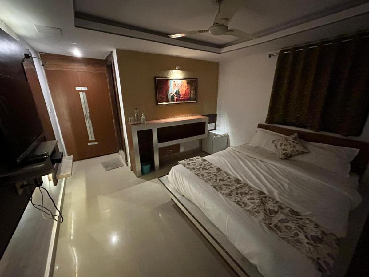 The Peach Tree Rooms مونت ابو المظهر الخارجي الصورة