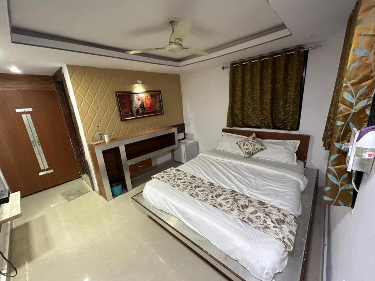 The Peach Tree Rooms مونت ابو المظهر الخارجي الصورة