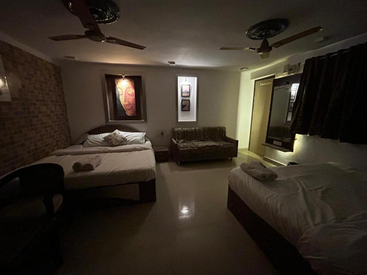 The Peach Tree Rooms مونت ابو المظهر الخارجي الصورة